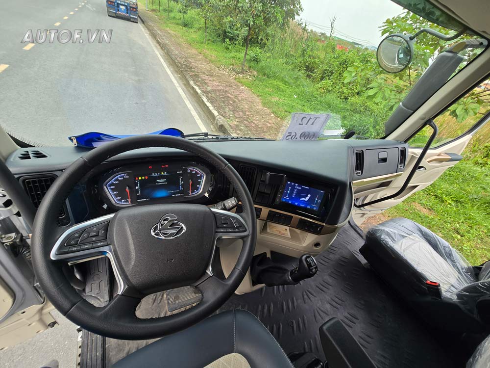Chenglong 8 tấn H5 240Hp Mui Bạt 9.9M